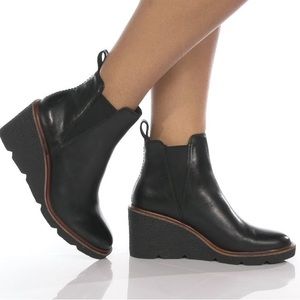 Clarks Clarkford Wedge Booties